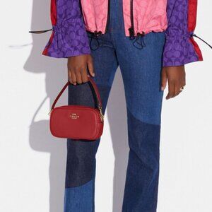 19 | 🍁Coach Jamie Wristlet (Red)